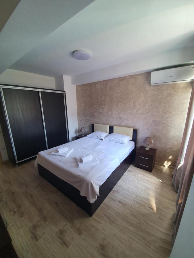 Moonlight Rmc Apartments Mamaia Ngoại thất bức ảnh